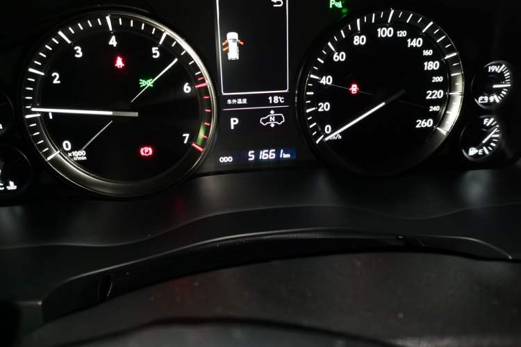 Used Lexus LX 2019 570 Dynamic Luxury Edition Odometer Close Up