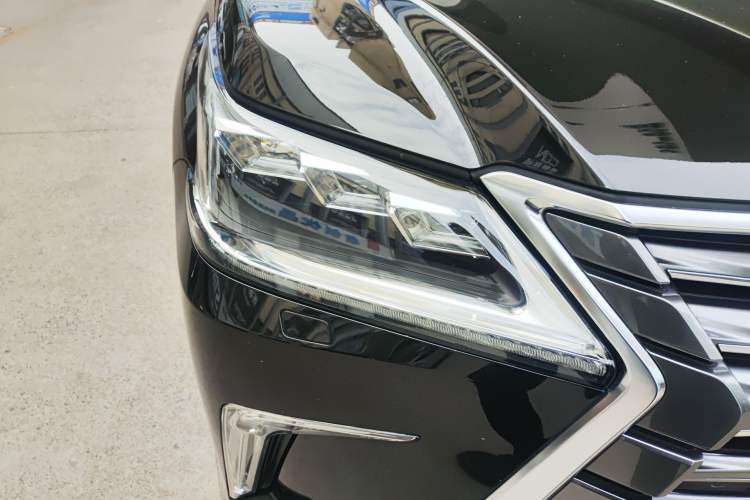 Used Lexus LX 2019 570 Prestige Luxury Edition Right Front Headlight