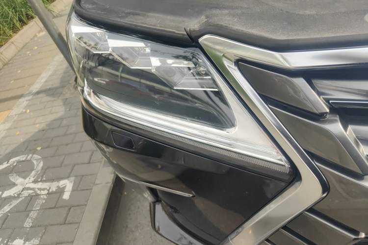 Used Lexus LX 2019 570 Dynamic Luxury Edition Right Front Headlight