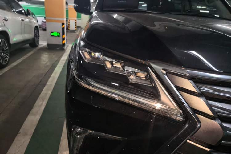 Used Lexus LX 2019 570 Prestige Luxury Edition Right Front Headlight
