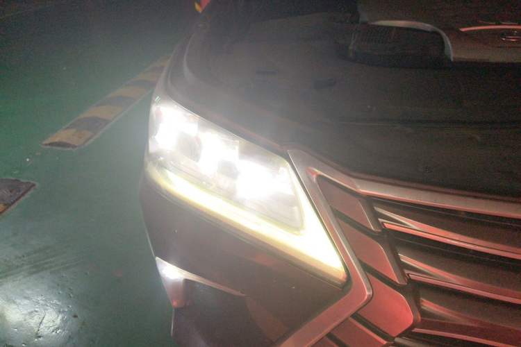 Used Lexus LX 2019 570 Dynamic Luxury Edition Right Front Headlight