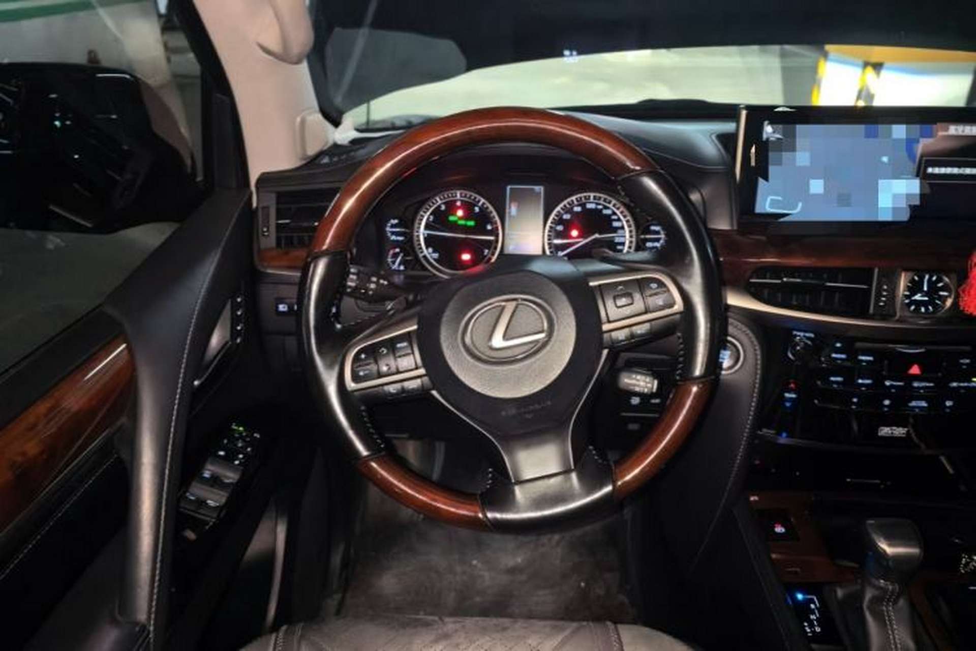 Used Lexus LX 2019 570 Prestige Luxury Edition Steering Wheel
