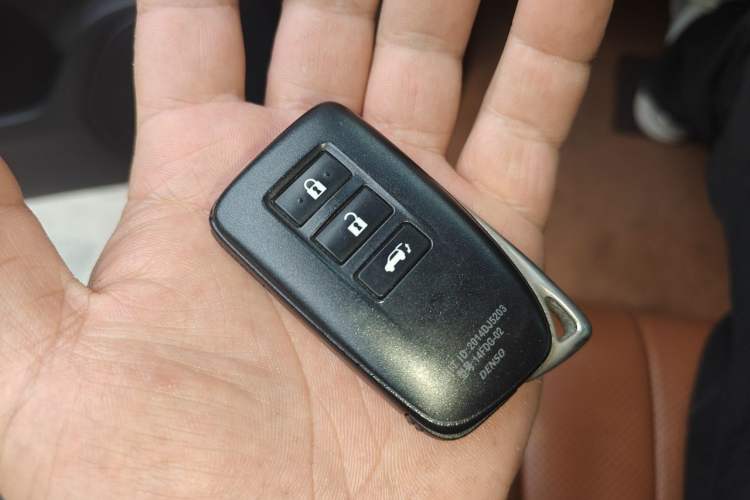 Used Lexus LX 2019 570 Dynamic Luxury Edition Vehicle Key