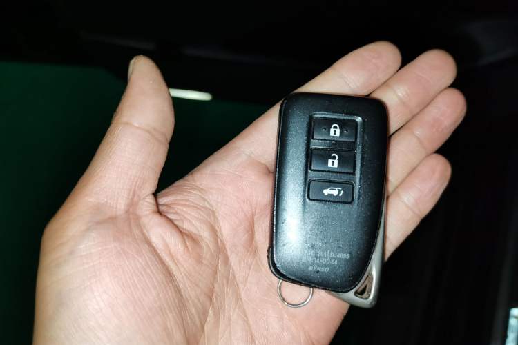 Used Lexus LX 2019 570 Dynamic Luxury Edition Vehicle Key