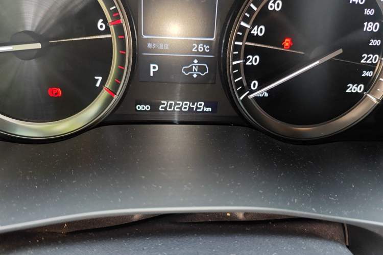 Used Lexus LX 2019 570 Peak Special Edition Odometer Close Up