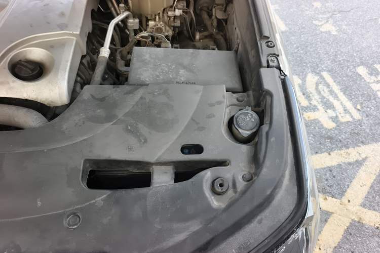 Used Lexus LX 2019 570 Prestige Luxury Edition Engine Bay Left