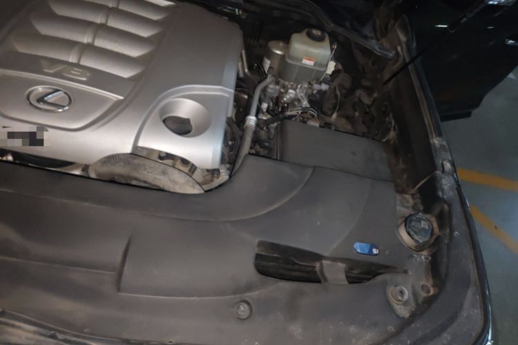 Used Lexus LX 2019 570 Eight-Seater Platinum Edition – Middle East Engine Bay Left
