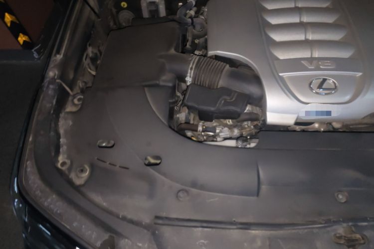 Used Lexus LX 2019 570 Eight-Seater Platinum Edition – Middle East Engine Bay Right