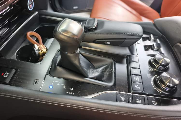 Used Lexus LX 2019 570 Prestige Luxury Edition Gear Lever