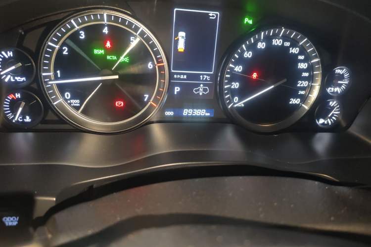 Used Lexus LX 2019 570 Eight-Seater Platinum Edition – Middle East Odometer Close Up