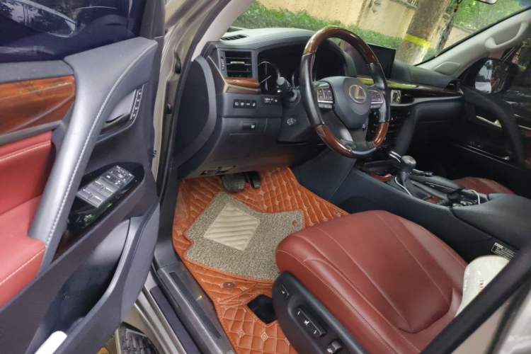Used Lexus LX 2019 570 Prestige Luxury Edition Driver Seat