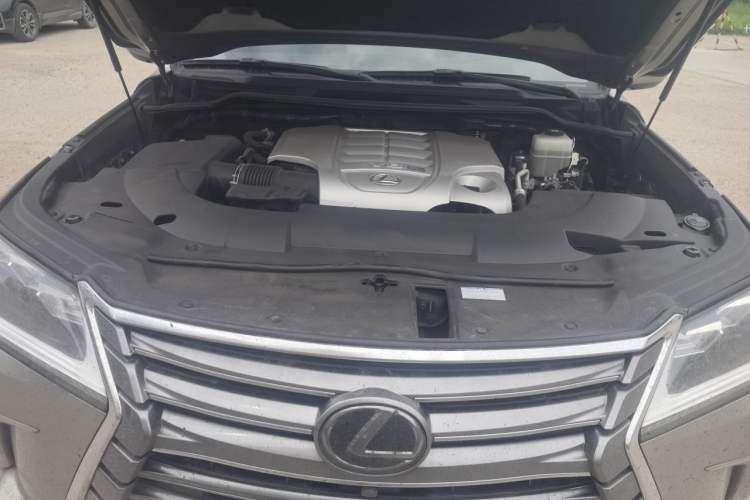 Used Lexus LX  Engine Bay
