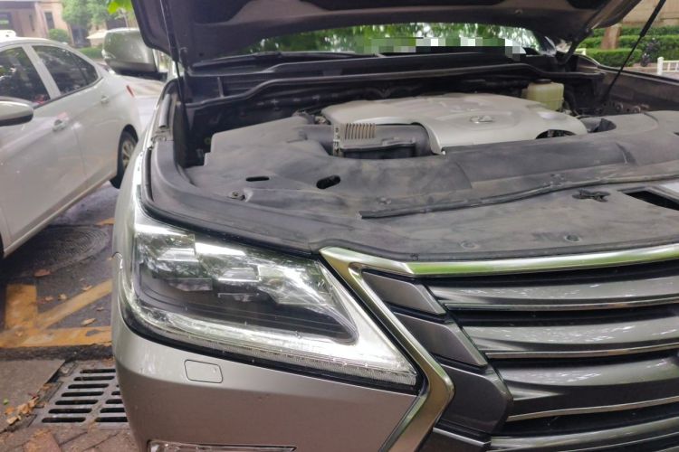 Used Lexus LX 2019 570 Prestige Luxury Edition Engine Bay Right