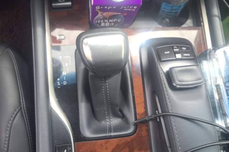 Used Lexus LX  Gear Lever