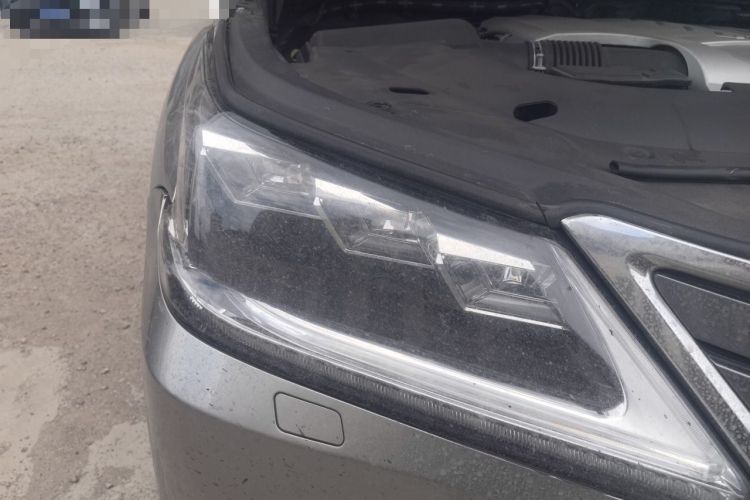 Used Lexus LX  Right Front Headlight