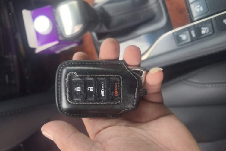 Used Lexus LX  Vehicle Key