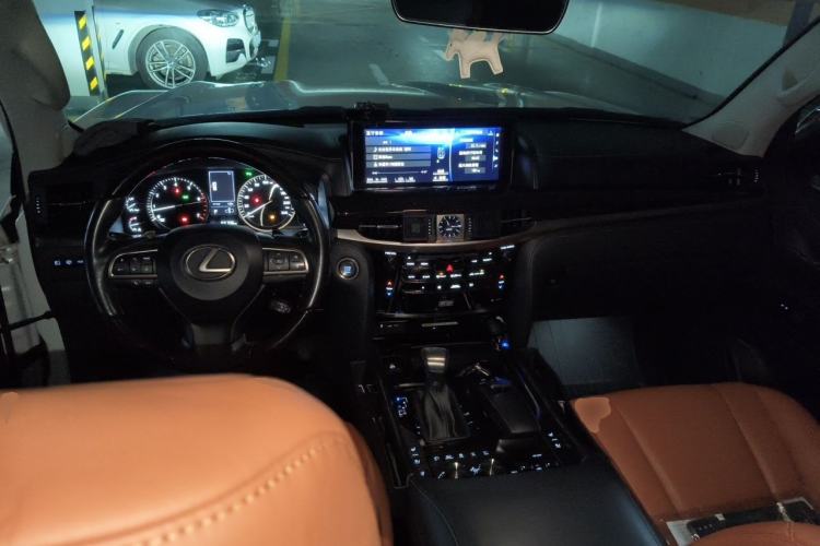 Used Lexus LX 2019 570 Dynamic Luxury Edition Center Console