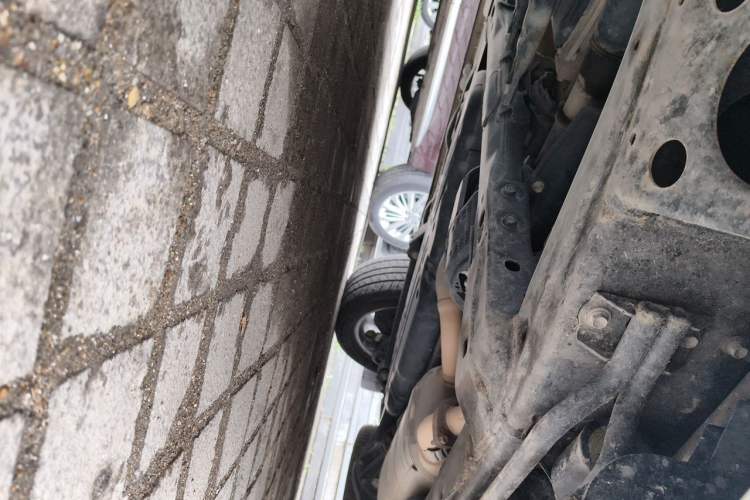 Used Lexus LX  Chassis Front Left
