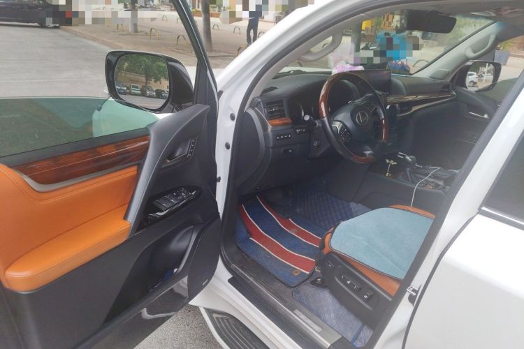 Used Lexus LX 2019 570 Dynamic Luxury Edition Driver Seat