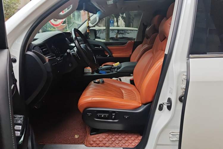 Used Lexus LX 2019 570 Peak Special Edition Driver Seat