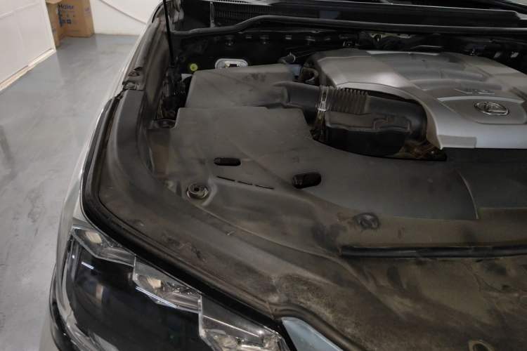 Used Lexus LX 2019 570 Dynamic Luxury Edition Engine Bay Right