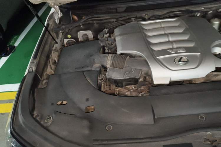 Used Lexus LX 2019 570 Dynamic Luxury Edition Engine Bay Right