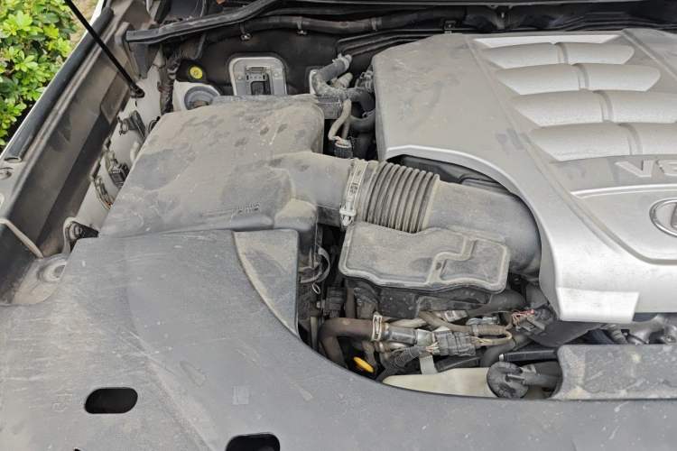 Used Lexus LX 2019 570 Peak Special Edition Engine Bay Right