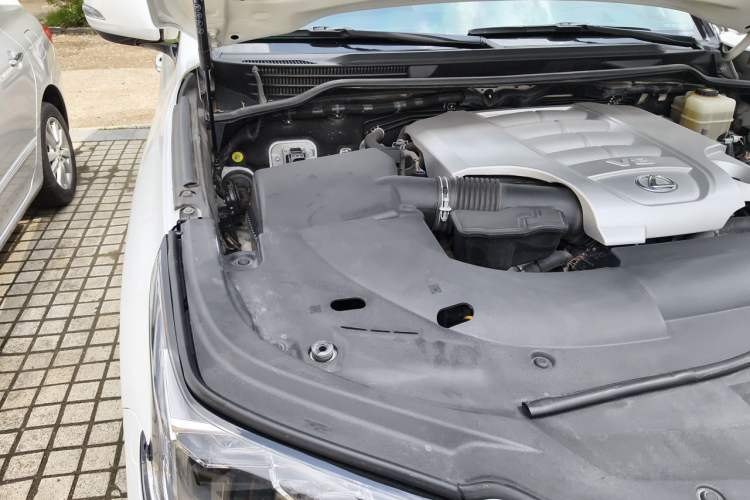 Used Lexus LX  Engine Bay Right