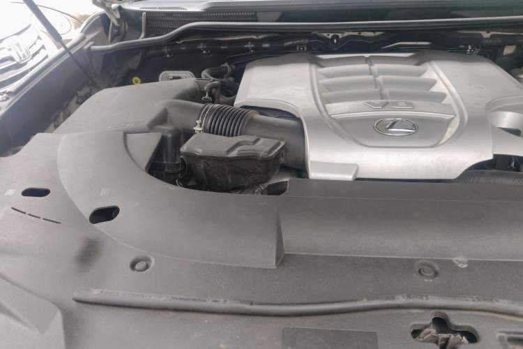 Used Lexus LX 2019 570 Dynamic Luxury Edition Engine Bay Right