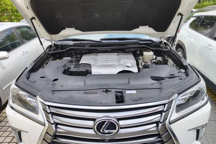 Used Lexus LX  Engine Bay