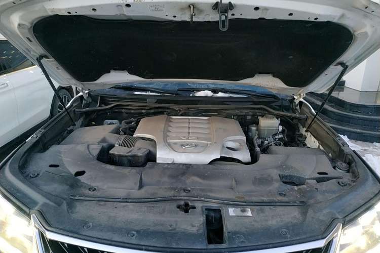 Used Lexus LX 2019 570 Prestige Luxury Edition Engine Bay