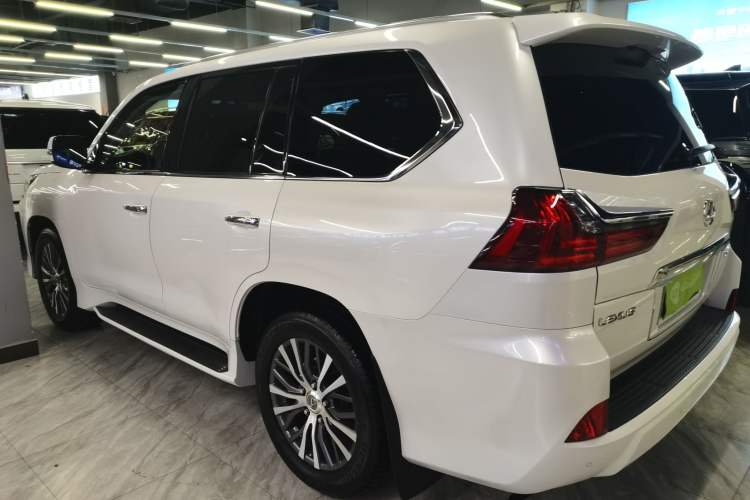 Used Lexus LX 2019 570 Dynamic Luxury Edition Exterior 3