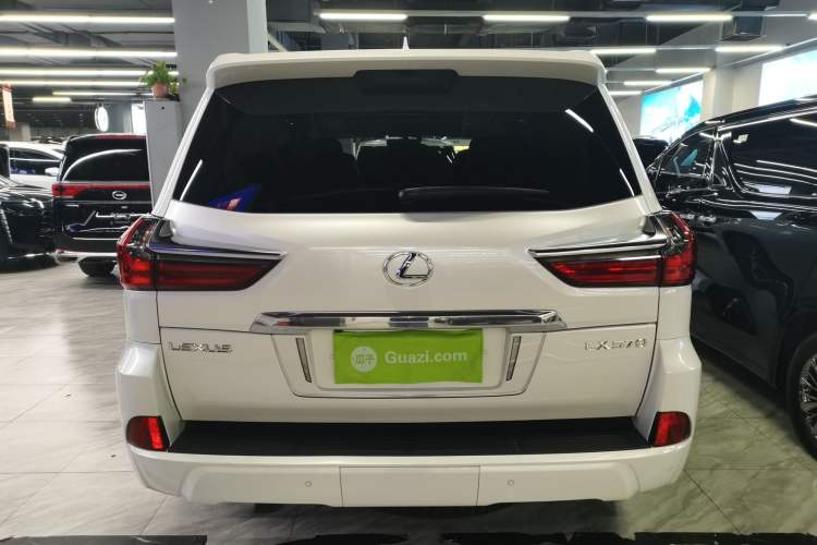 Used Lexus LX 2019 570 Dynamic Luxury Edition Exterior 4