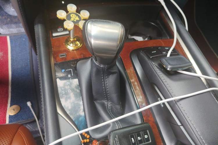 Used Lexus LX 2019 570 Dynamic Luxury Edition Gear Lever