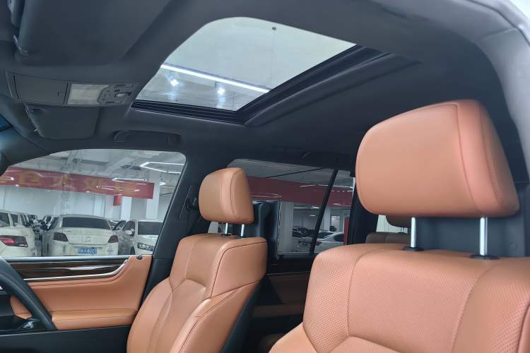 Used Lexus LX 2019 570 Dynamic Luxury Edition Interior 12