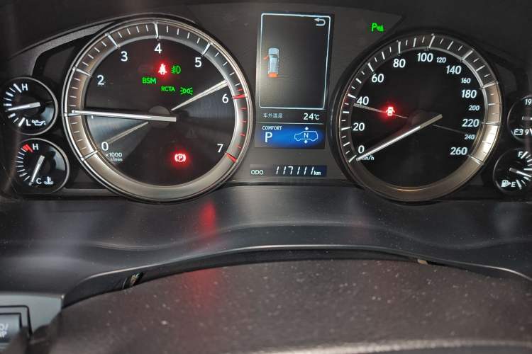 Used Lexus LX 2019 570 Prestige Luxury Edition Odometer Close Up