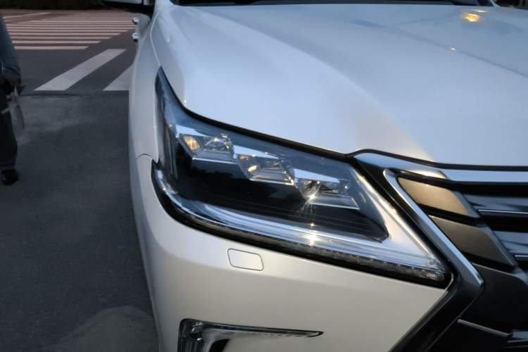 Used Lexus LX 2019 570 Prestige Luxury Edition Right Front Headlight
