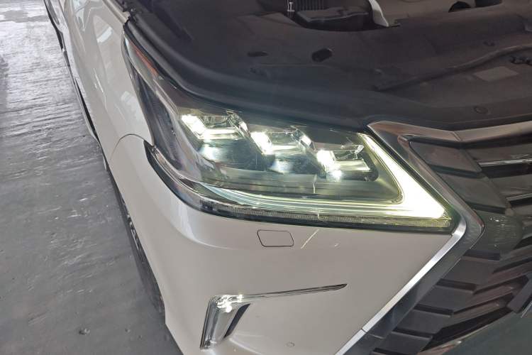 Used Lexus LX 2019 570 Prestige Luxury Edition Right Front Headlight
