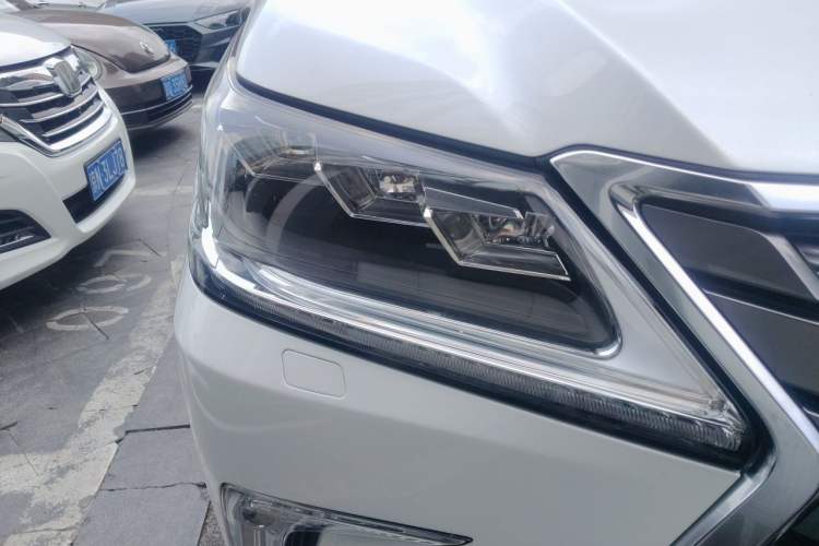 Used Lexus LX 2019 570 Dynamic Luxury Edition Right Front Headlight
