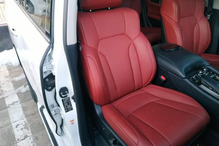 Used Lexus LX 2019 570 Prestige Luxury Edition Right Front Seat