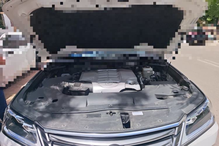 Used Lexus LX  Engine Bay