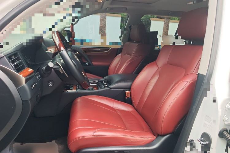 Used Lexus LX  Left Front Seat