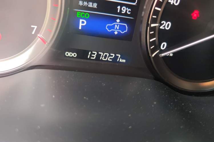 Used Lexus LX  Odometer Close Up