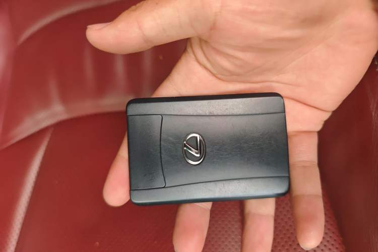 Used Lexus LX  Vehicle Key