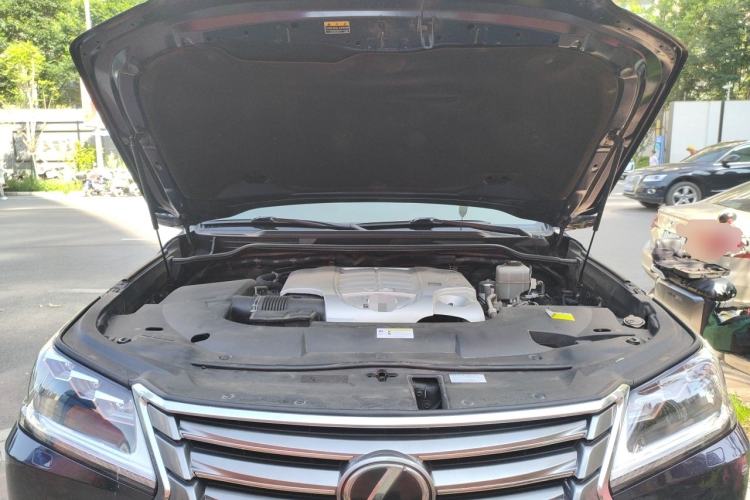 Used Lexus LX 2021 570 U.S. Specification Engine Bay