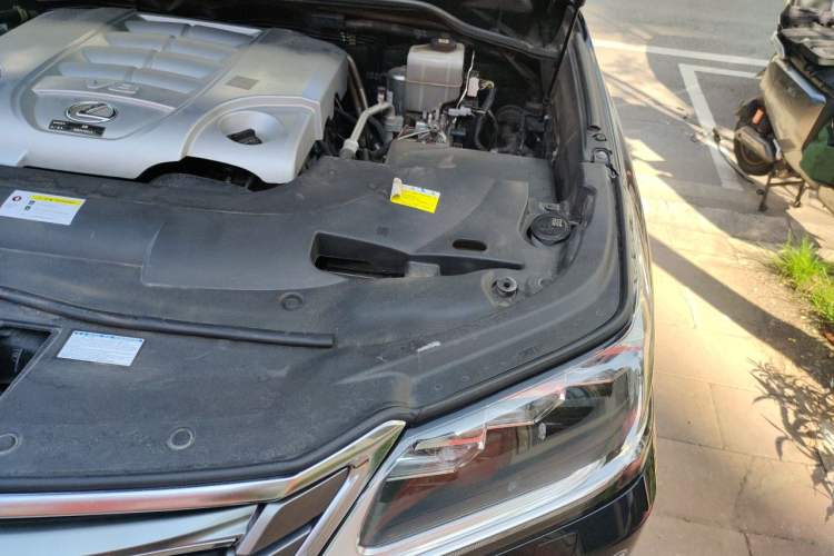 Used Lexus LX 2021 570 U.S. Specification Engine Bay Left