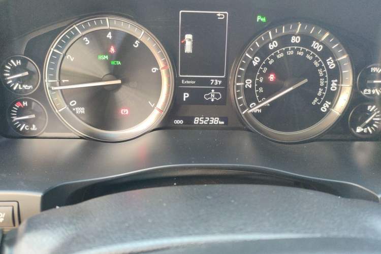 Used Lexus LX 2021 570 U.S. Specification Odometer Close Up