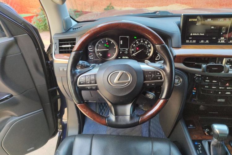 Used Lexus LX 2021 570 U.S. Specification Steering Wheel