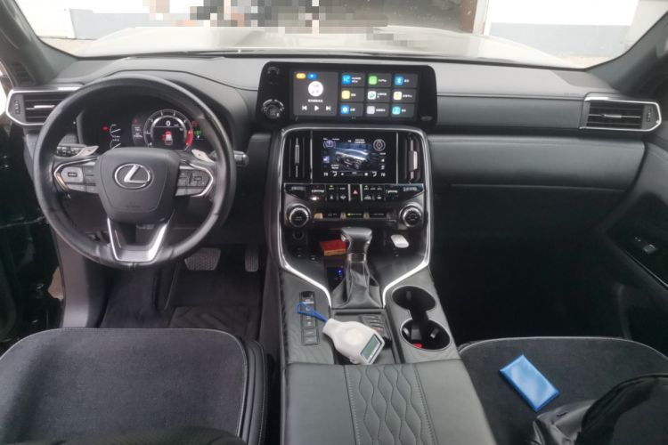 Used Lexus LX 2022 LX600 Ultra Luxury 4-Seat U.S. Specification Center Console