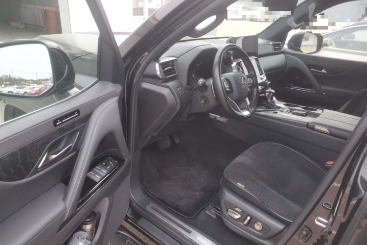 Used Lexus LX 2022 LX600 Ultra Luxury 4-Seat U.S. Specification Driver Seat